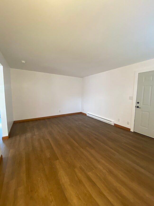 Building Photo - 1272 Ruge St NW
