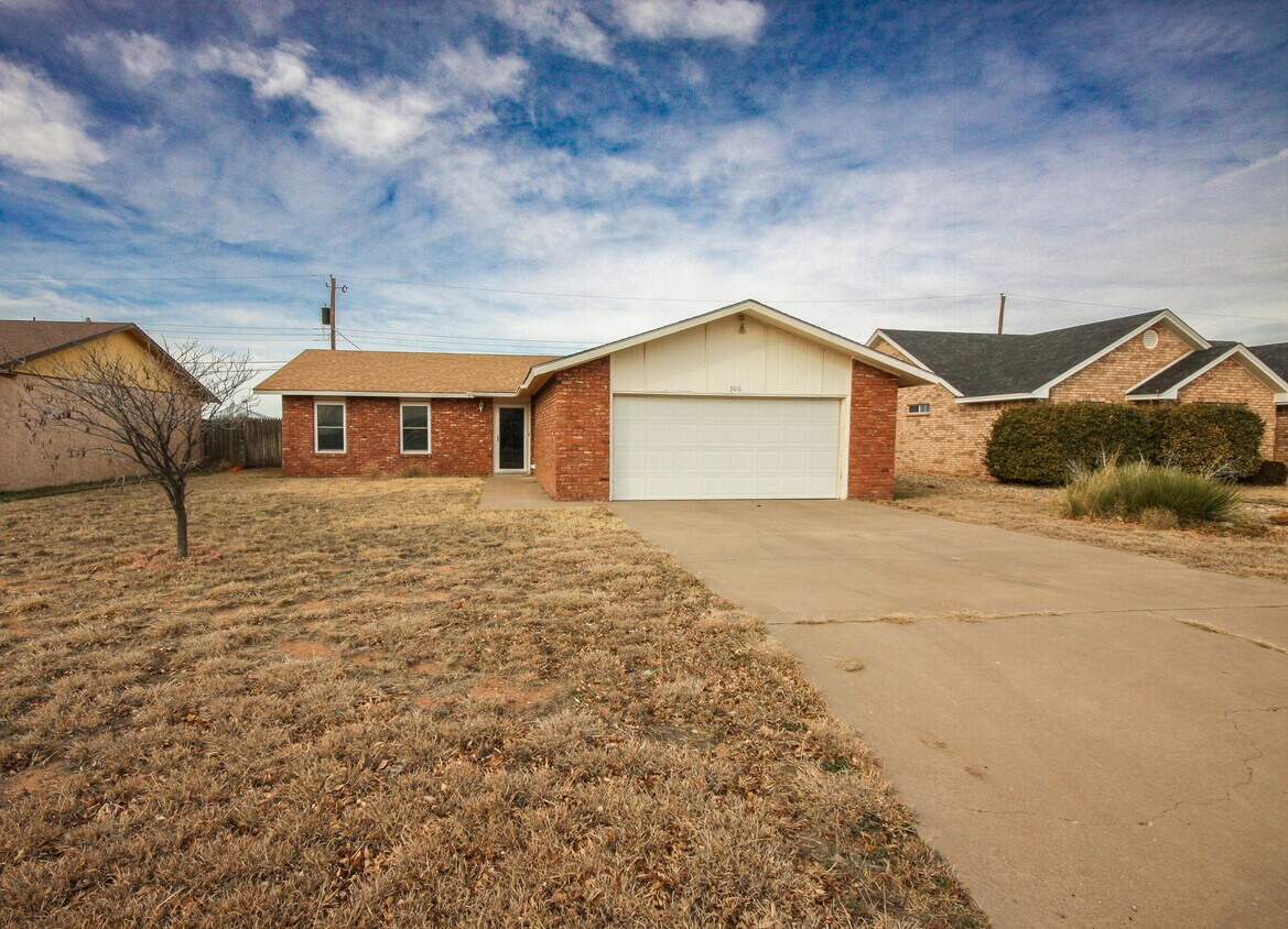 Front of House - 3016 Cheyenne Dr