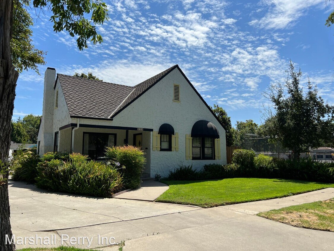 Primary Photo - 2 br, 1.5 bath House - 810 Enslen Ave