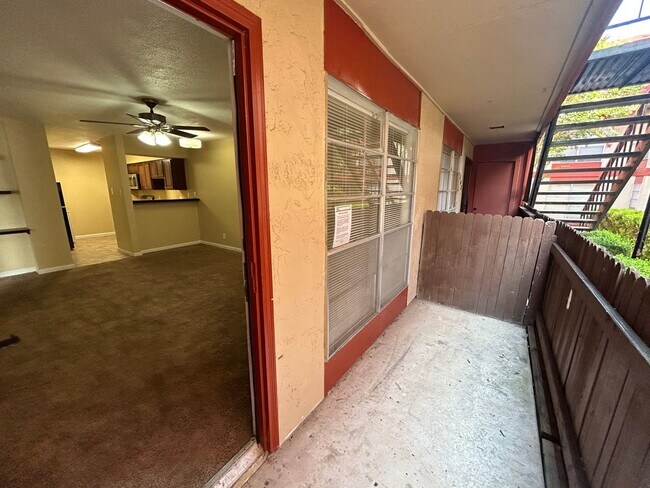 Foto del edificio - **MOVE IN SPECIAL** ! Beautiful 2 Bedroom ...