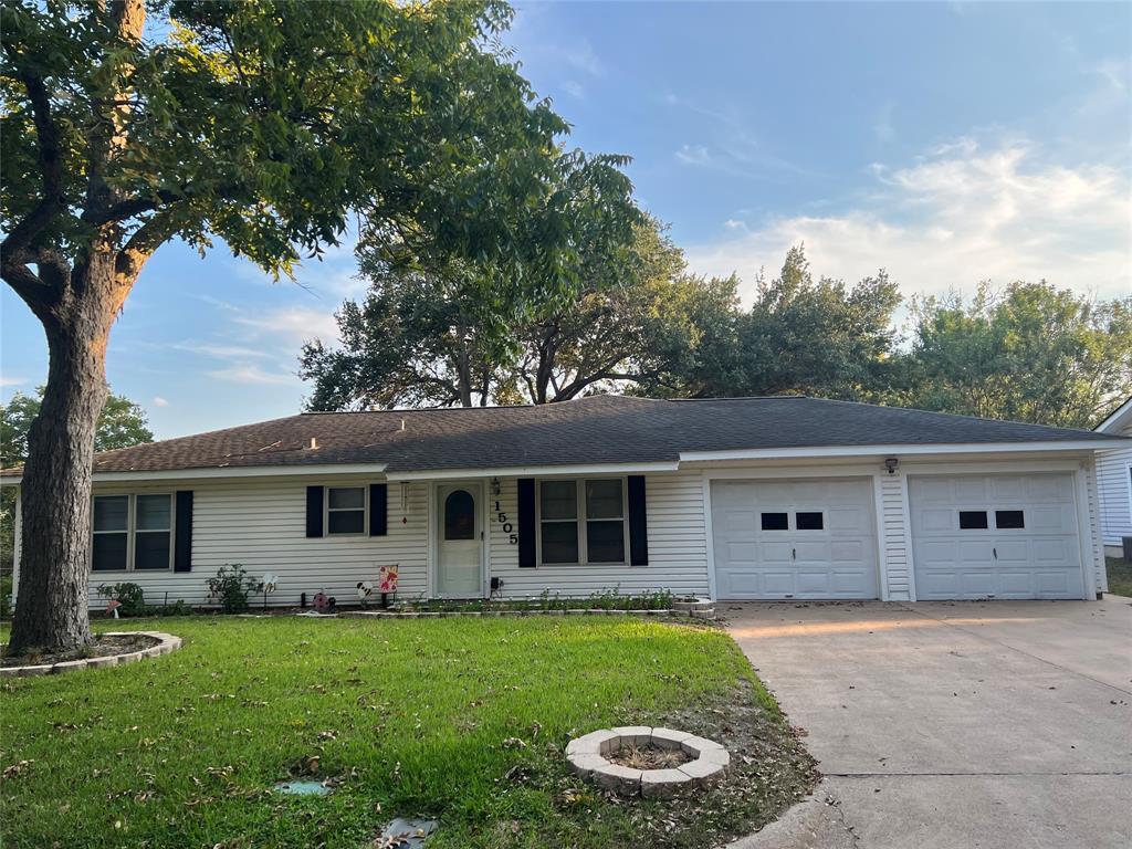 1505 Plymouth Ln, Brenham, TX 77833 House for Rent in Brenham, TX