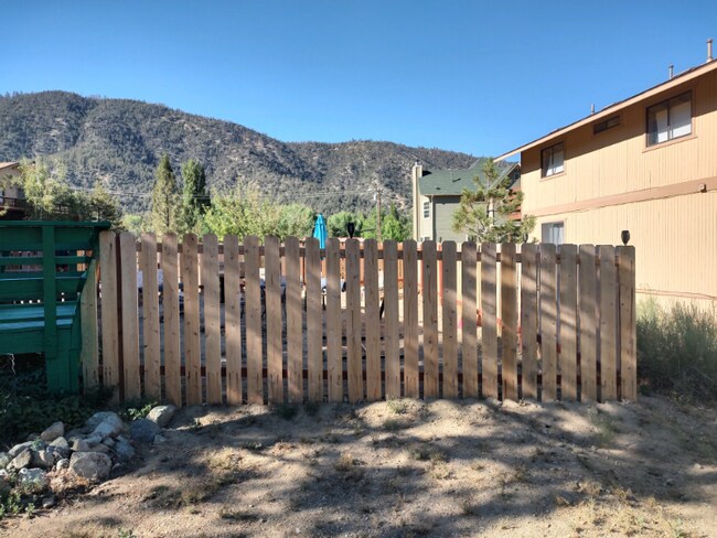 Foto del edificio - 16505 Oakwood Way