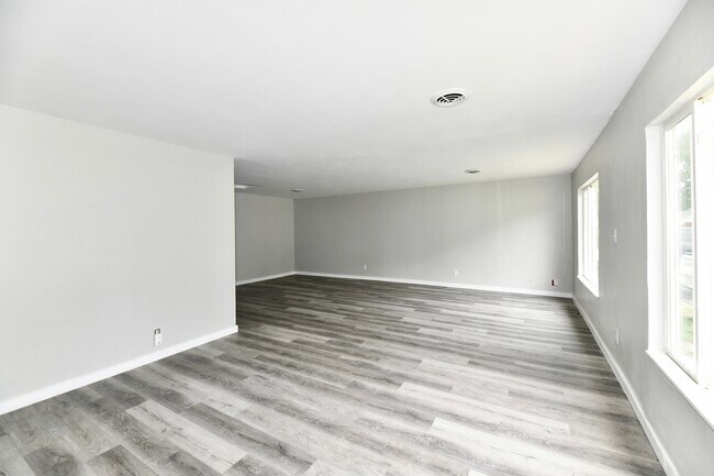 Foto del edificio - 3550 Eisenhower Dr