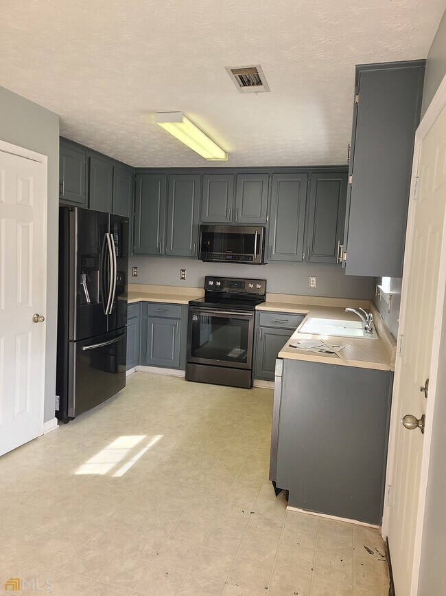 1590 Snapping Shoals Rd, McDonough, GA 30252 House Rental in