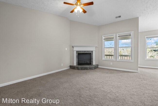 Building Photo - 2 br, 2 bath House - 6748 Willowbrook Dr. #9