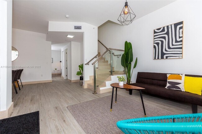 Foto del edificio - 15500 NW 2nd Ave