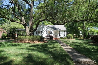 Building Photo - 1034 Woodland Dr