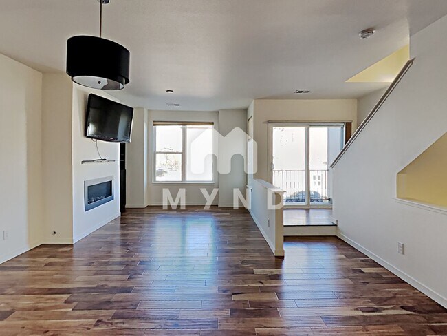 Foto del edificio - 990 W 9th Ave