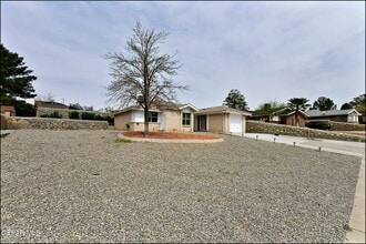 Building Photo - 853 Nita Fay Dr