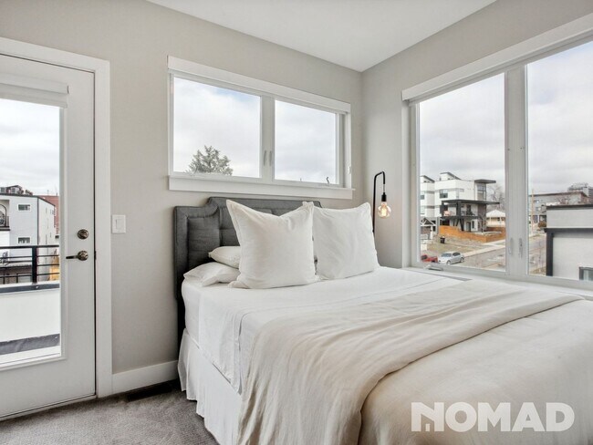 Foto del edificio - 2 Bedroom Townhome in Denver