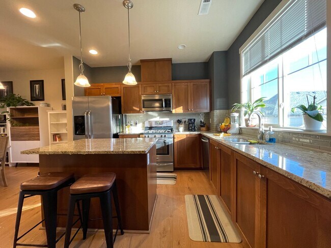Foto del edificio - Desirable 2 Bed 2 Bath Townhome in Villebo...