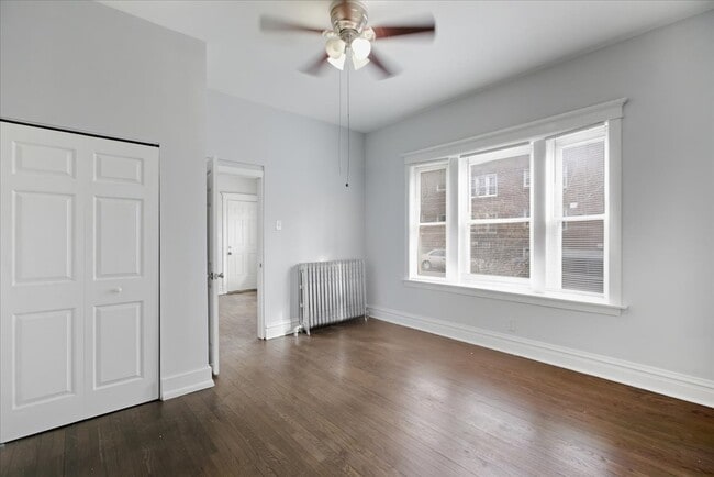 Building Photo - 2552 N Kildare Ave