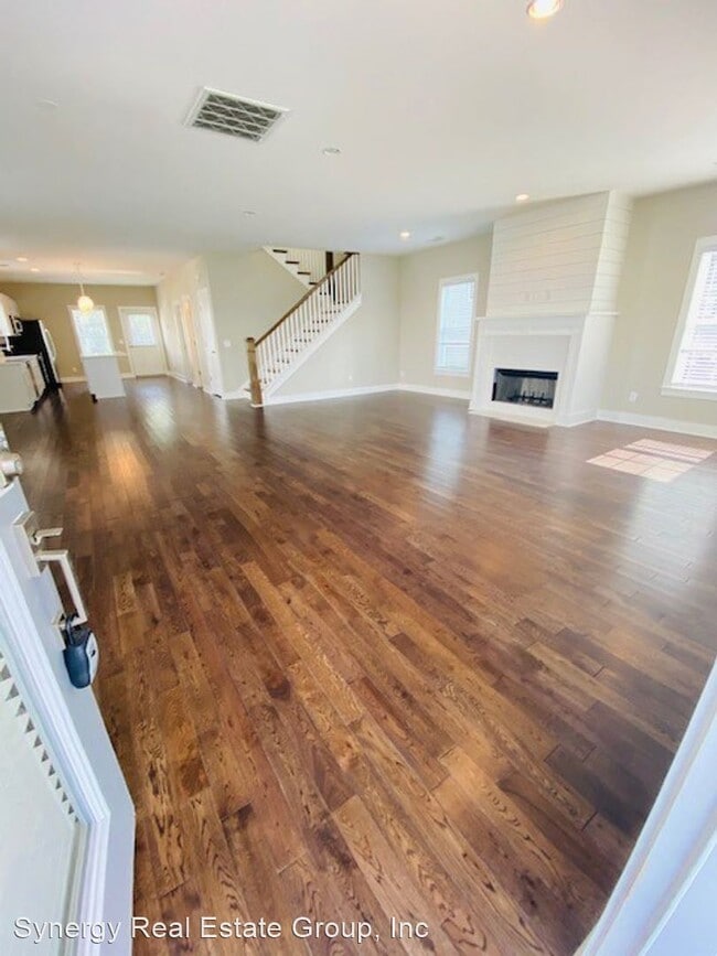 Building Photo - 4 br, 4 bath House - 1016 Richland Creek Aly