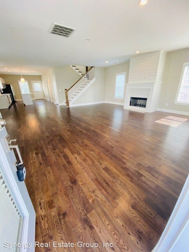 Foto del edificio - 4 br, 4 bath House - 1016 Richland Creek Aly