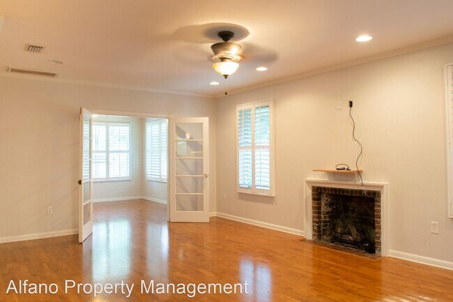 Building Photo - 3 br, 2 bath House - 1901 Glencoe Rd.