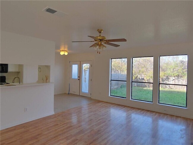 Foto del edificio - 13353 Water Oak Ln
