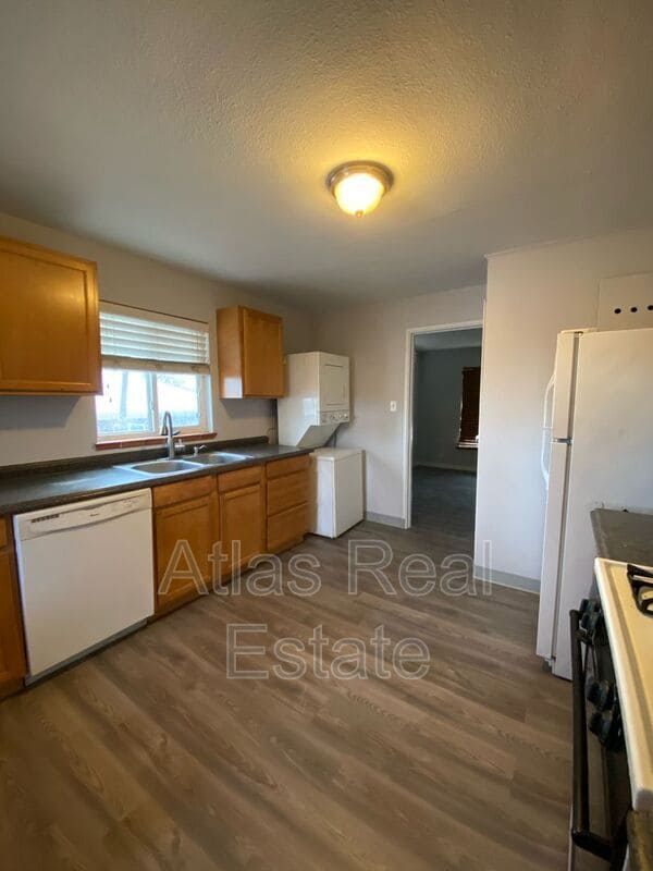 Building Photo - 3100 Gray St