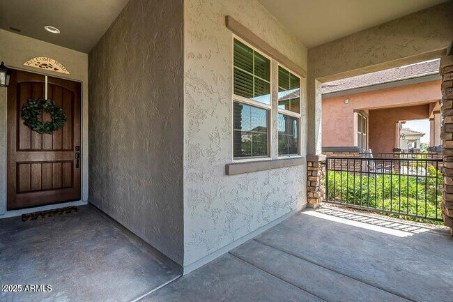 Building Photo - 3924 E Pinto Dr