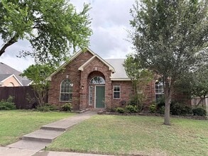 Building Photo - 1320 Hillcrest Dr