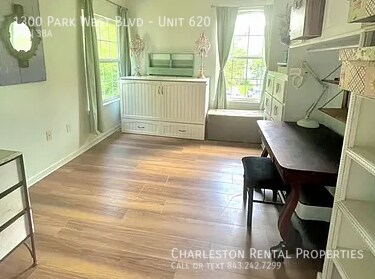 Building Photo - 1300 Park W Blvd