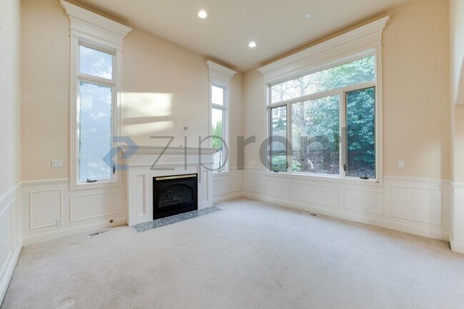 Foto del edificio - 16461 SE 56th Pl