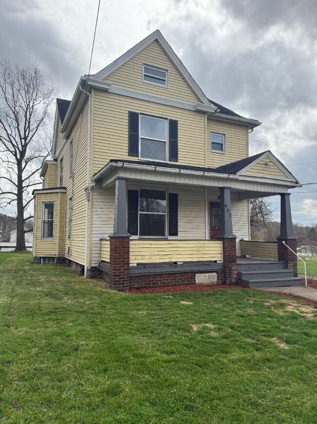 Building Photo - 422 E Reynolds St