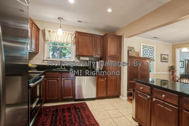 Building Photo - 804 Penola Dr