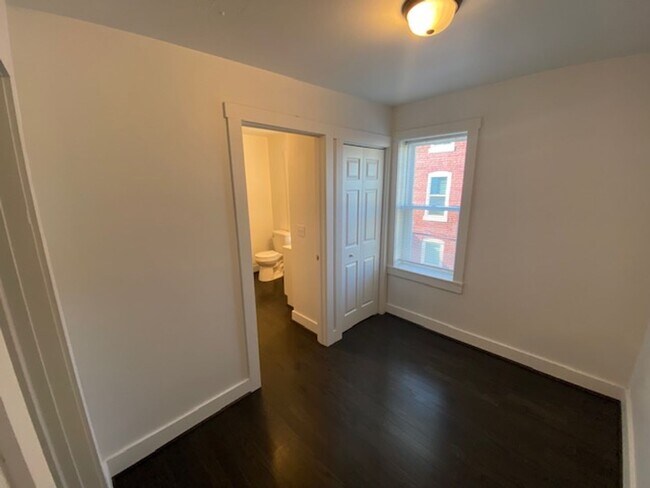 Foto del edificio - 212 W Hope Ave