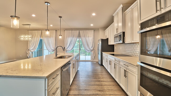Building Photo - 2557 Pete Dye Dr