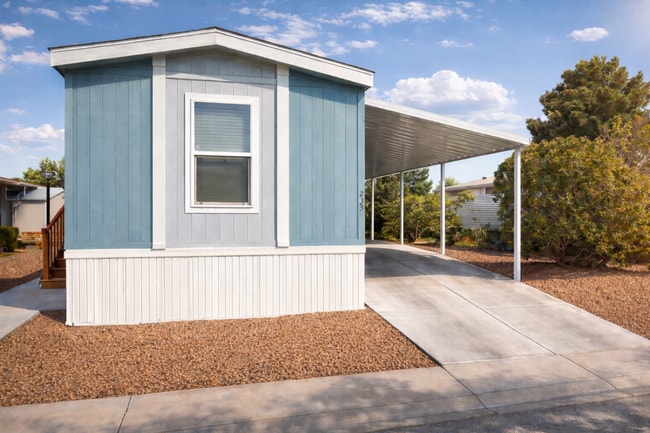 Building Photo - 2627 S Lamb Blvd