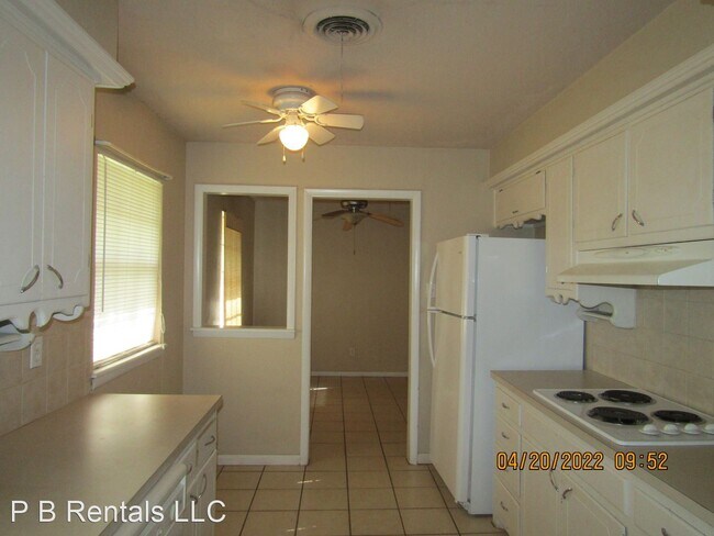 Building Photo - 3 br, 1.5 bath House - 4508 SW Beta AVenue