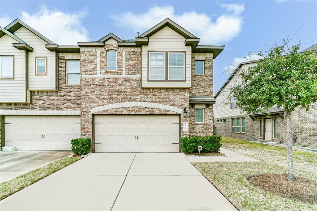 3315 Harvest Meadow Ln, Rosenberg, TX 77471 Condo for Rent in