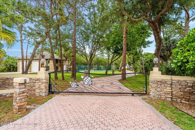 Building Photo - 2442 Newfound Harbor Dr