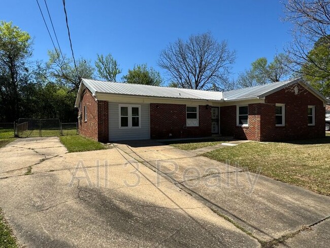 Building Photo - 1236 Noremac Rd