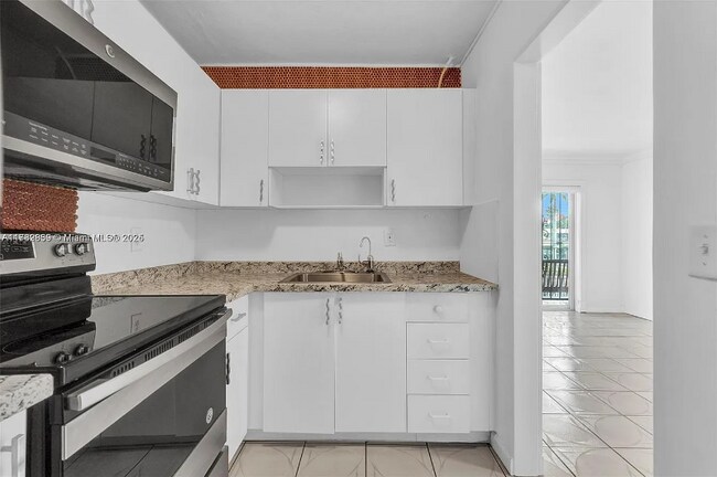 Foto del edificio - 1050 SW 1st St