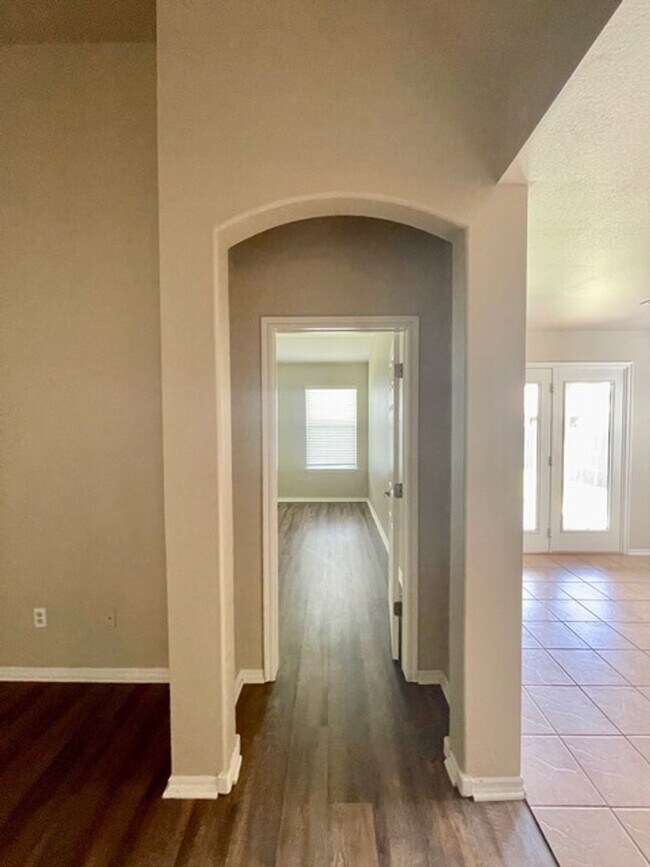 Foto del edificio - Beautiful 3 Bedroom Home in Broken Arrow – Available January!