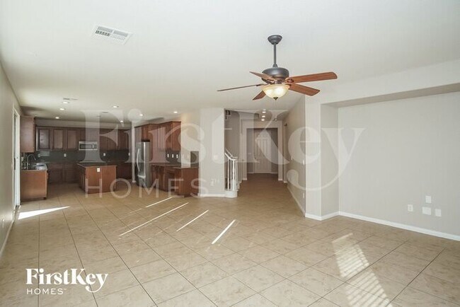 Foto del edificio - 209 Summit Creek Ave