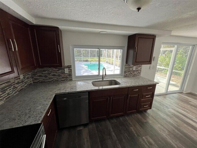 Foto del edificio - 8206 Clover Hill Loop