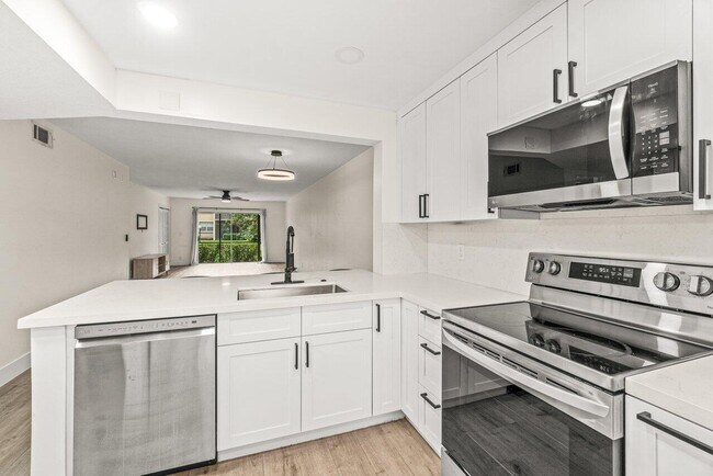 Foto del edificio - 2935 SW 22nd Ave