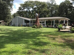 Building Photo - 25845 Peach Dr