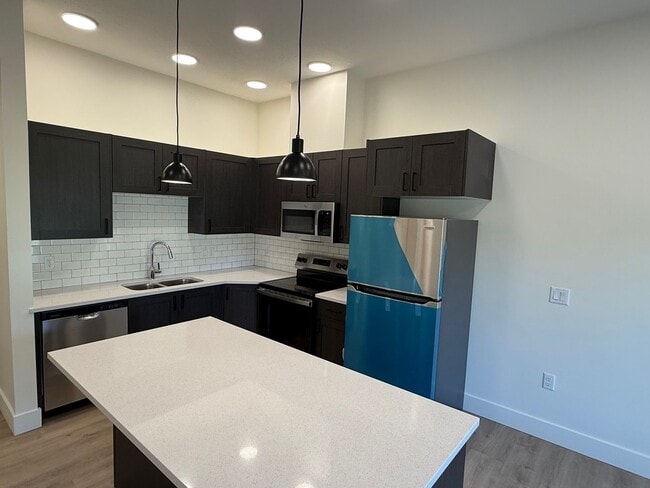 Building Photo - New construction - Valley Apartments