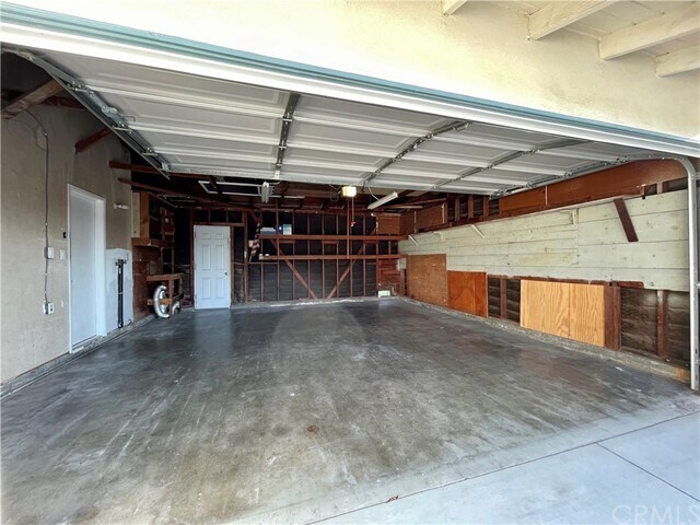 Building Photo - 6122 Myra Ave