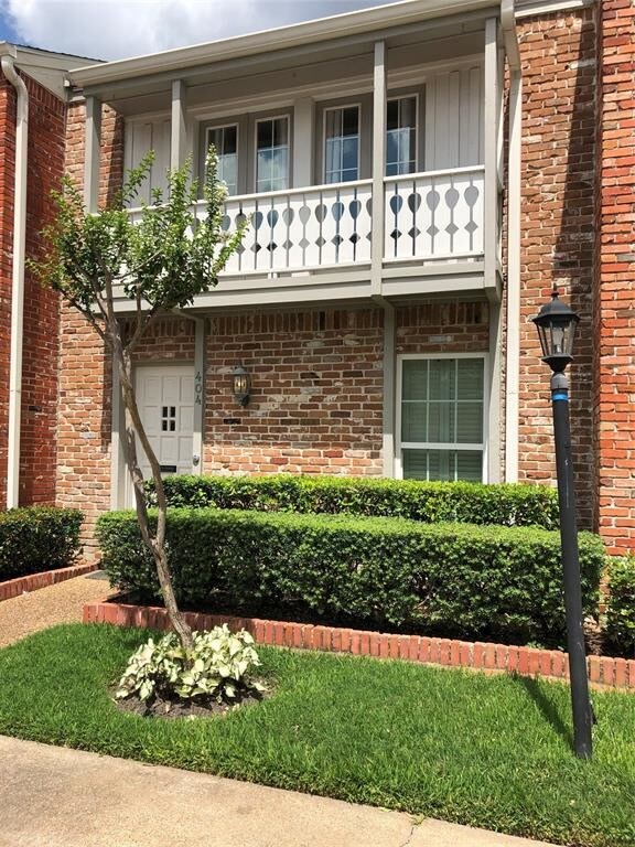 Primary Photo - 404 Bendwood Dr