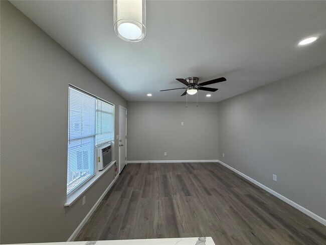 Foto del edificio - 3113 Arbor St