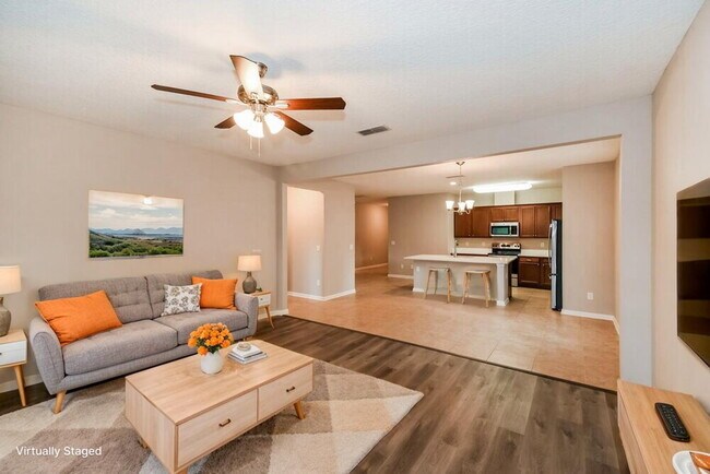 Foto del edificio - 2325 Creekfront Dr