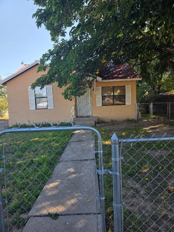 Building Photo - 410 W Forest St