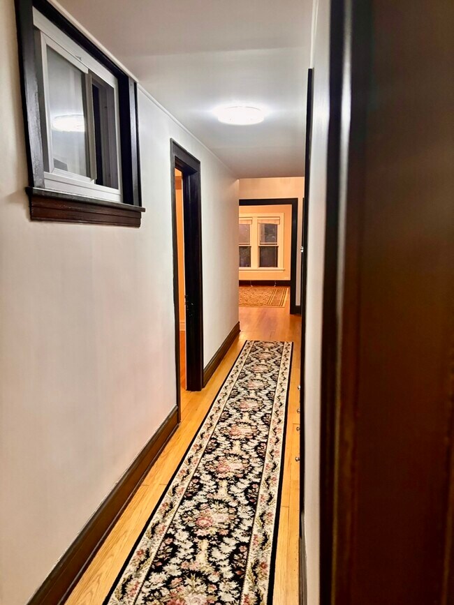 Foto del edificio - 4606 N Western Ave