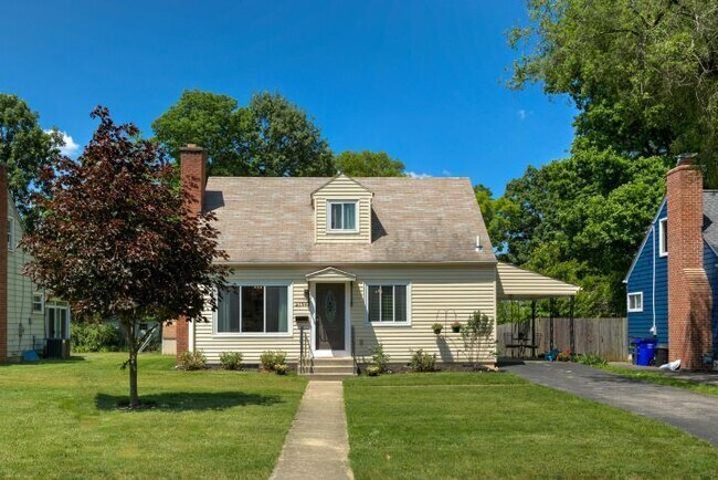 Foto del edificio - 2194 Ridgecliff Rd