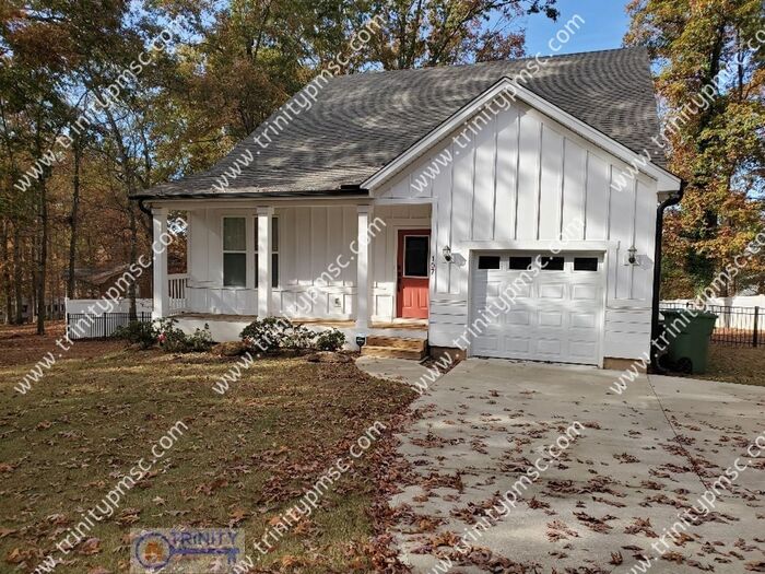 Primary Photo - Beautiful Mauldin home available now!