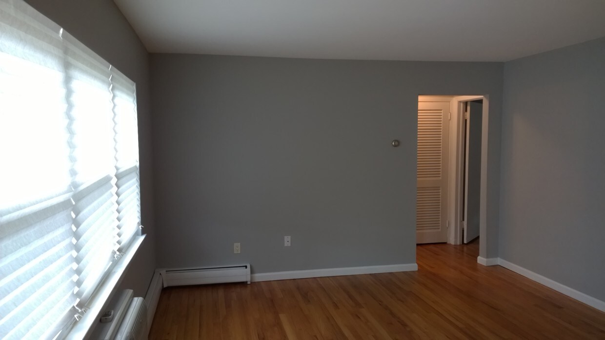Foto principal - 14 King James Ln